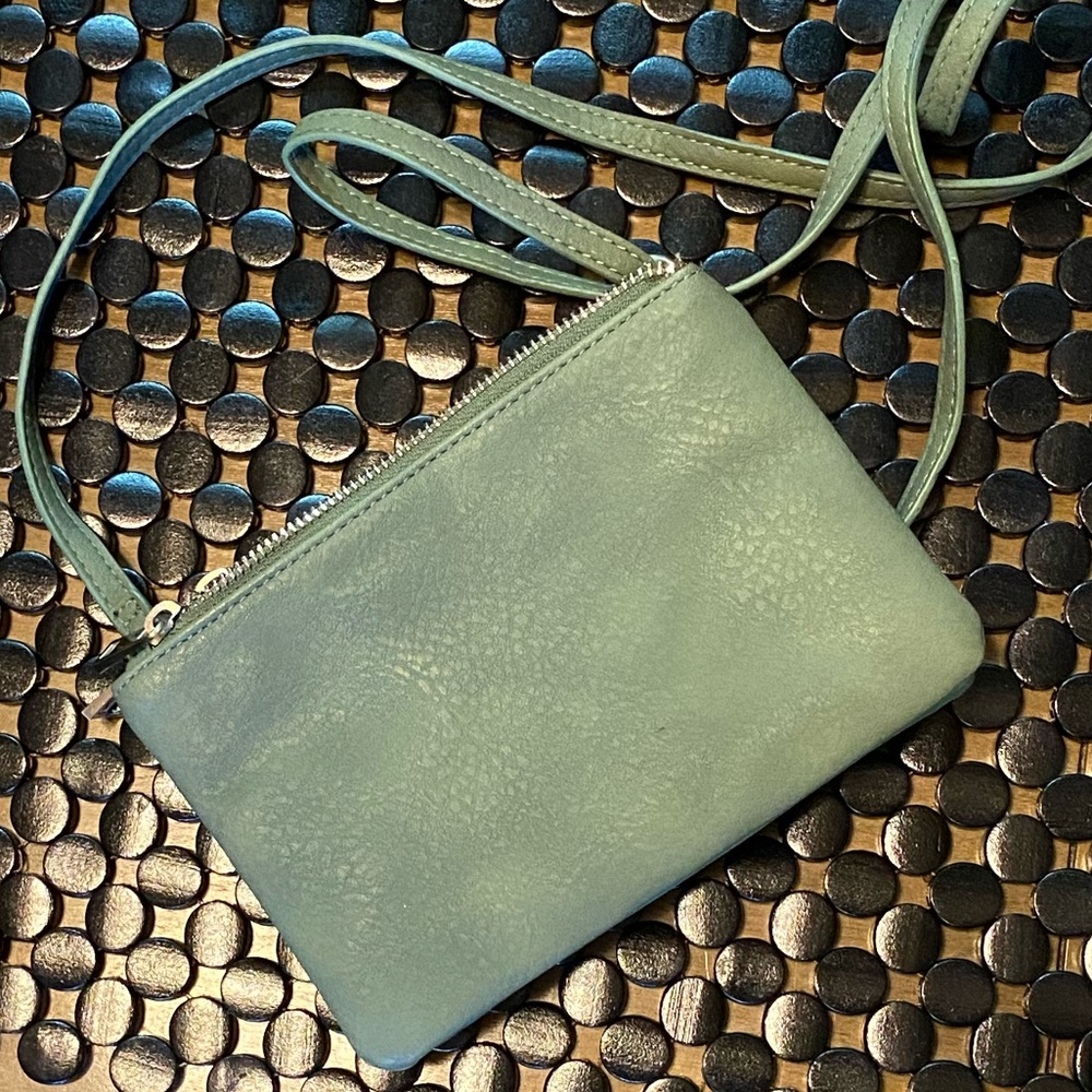EUC convertible 3 in 1  Merona purse